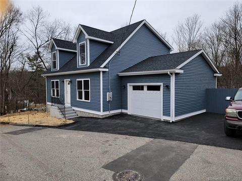 61 Railroad Ave, Killingly, CT 06241