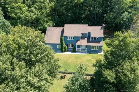 601 Fern Hill Rd, Bristol, CT 06010