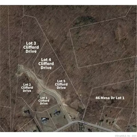 5 Clifford Dr, Bethany, CT 06524 photo 2