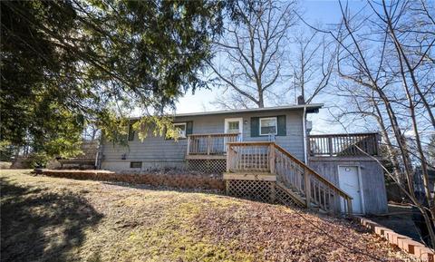 64 Chetelat Dr, Ashford, CT 06278