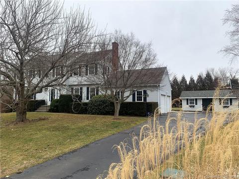 10 Wellesley Dr, Branford, CT 06405