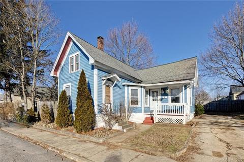 9 Mayo St, Windham, CT 06226