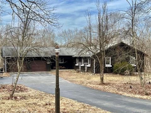 462 Roode Rd, Griswold, CT 06351