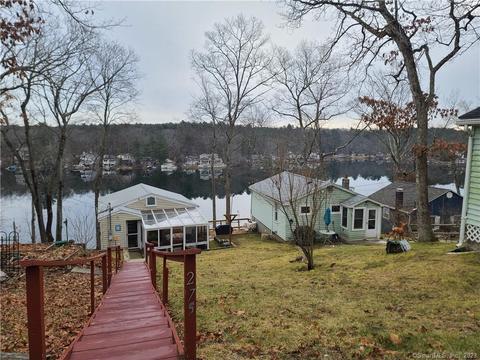 276 N Shore Rd, Killingly, CT 06241