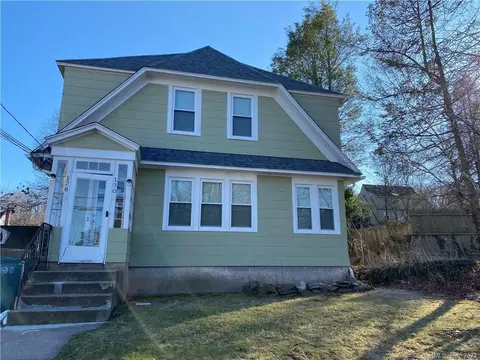 128 Augur St, Hamden, CT 06517