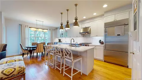 77 Havemeyer Ln #2, Stamford, CT 06902