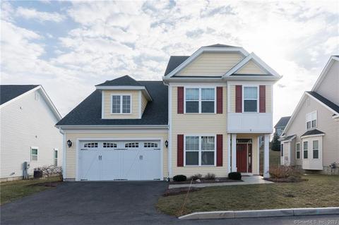 3 Dogwood Ln #3, Beacon Falls, CT 06403