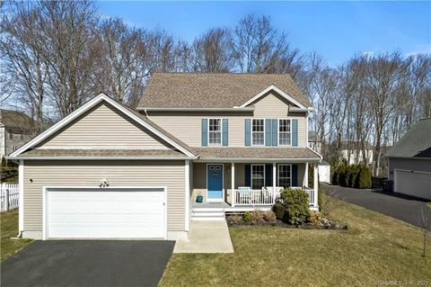 231 Ensign Dr, Mystic, CT 06355