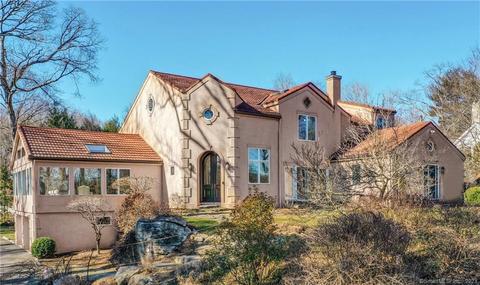 42 Myanos Rd, New Canaan, CT 06840