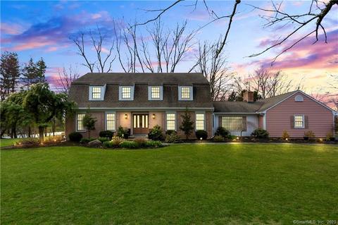 10 River Oaks Rd, Westport, CT 06880