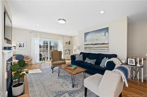 25 Naubuc Ave #5, Glastonbury, CT 06033