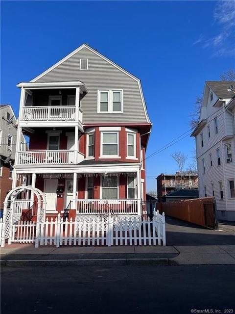 34 Barker St, Hartford, CT 06114