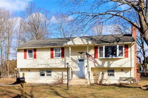 40 Pemberton Rd, Willimantic, CT 06226 photo 1
