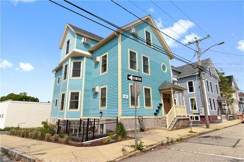 2 Coit St #3, New London, CT 06320