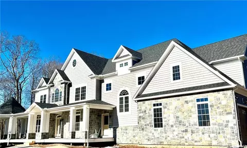 847 Ward Ln, Cheshire, CT 06410