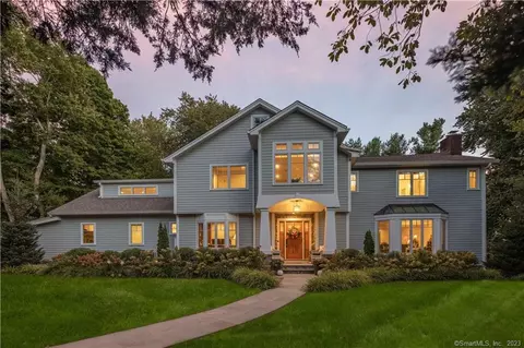 3 Indian Point Ln, Westport, CT 06880