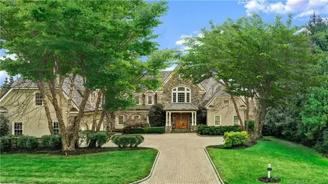 2 Chieftans Rd, Greenwich, CT 06831