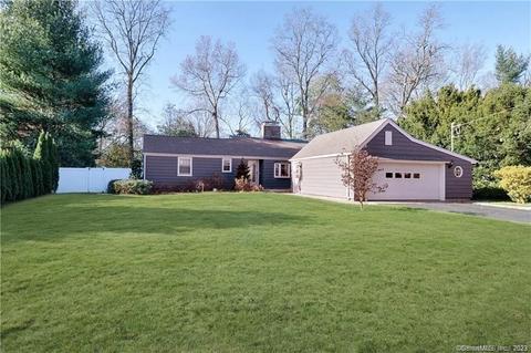 466 Davis Rd, Fairfield, CT 06825