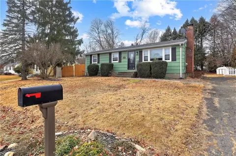 38 Jefferson Ave, Bristol, CT 06010
