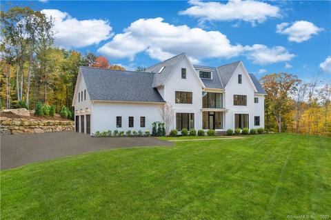 92 Porchuck Rd, Greenwich, CT 06831