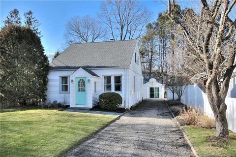 8 Oak St, Westport, CT 06880