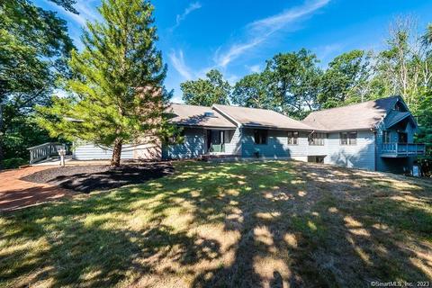 1085 Long Cove Rd, Ledyard, CT 06335