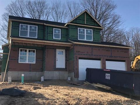15 Smith St, Bristol, CT 06010