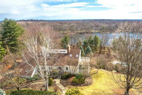51 Keelers Ridge Rd, Wilton, CT 06897