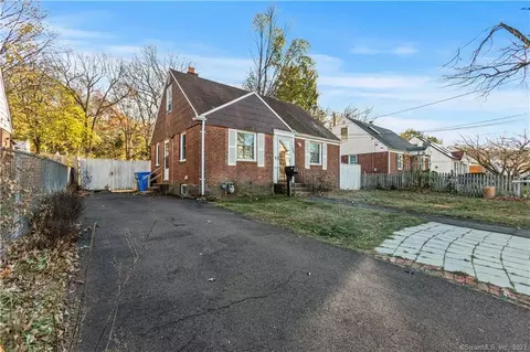 230 Augur St, Hamden, CT 06517