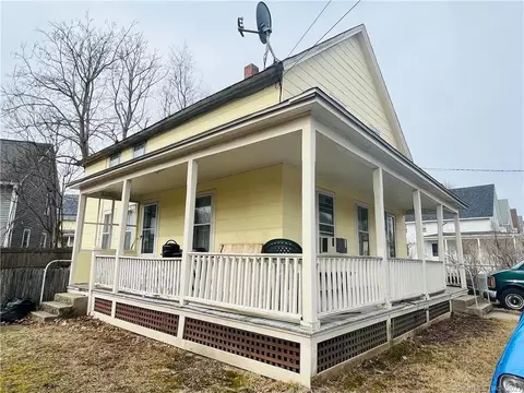 31 Prospect Ave, Killingly, CT 06239