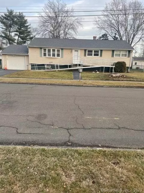 37 Williamson Rd, Hamden, CT 06517 photo 1