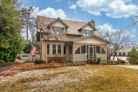 22 Massaco St, Simsbury, CT 06070