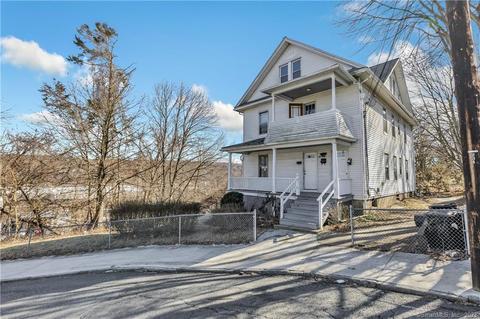 13 Crescent St, Ansonia, CT 06401