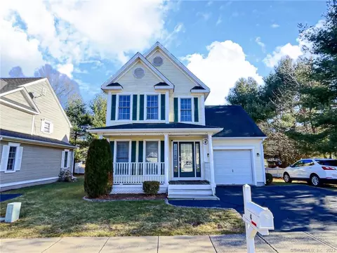 4 Olde Village Cir #4, Wallingford, CT 06492