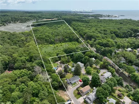 12 Bowhay Hill Rd, Branford, CT 06405