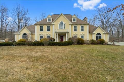 55 Tulip Tree Dr, Guilford, CT 06437