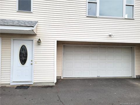 10 6th St #C, Danbury, CT 06810