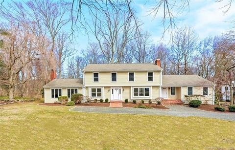 416 Surrey Ln, Fairfield, CT 06824