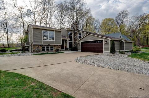 51 Wildwood Dr, Coventry, CT 06238