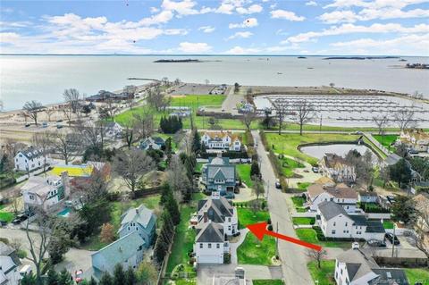 8 Apple Tree Trl, Westport, CT 06880