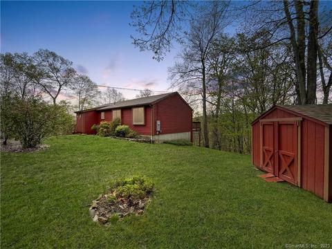 193 Chestnut Hill Rd, East Hampton, CT 06424