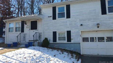 46 Longmeadow Dr, Waterbury, CT 06706