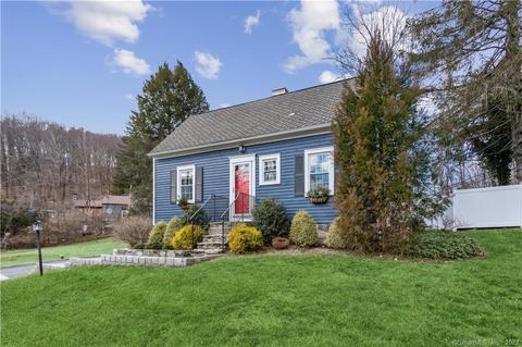 2 George Hull Hill Rd, Danbury, CT 06810