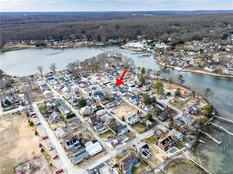 17 S Pine St, East Lyme, CT 06357
