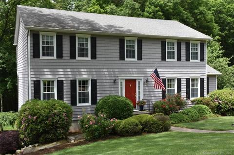 71 Settlers Farm Rd, Monroe, CT 06468