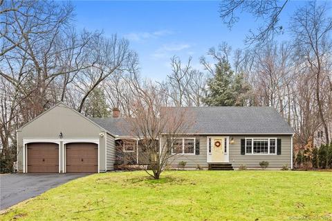 4 Birch Knoll Rd, Canton, CT 06019