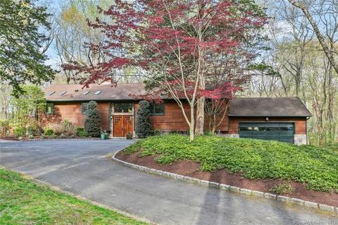2822 Sturges Hwy, Westport, CT 06880