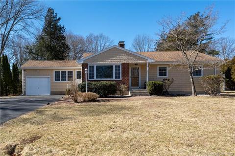 9 Harlan Pl, East Hampton, CT 06424 photo 1