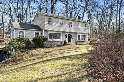 138 Nod Hill Rd, Southbury, CT 06488