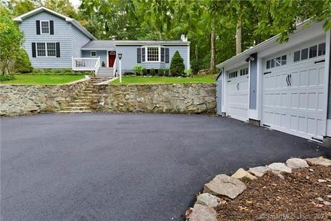 273 Godfrey Rd E, Weston, CT 06883